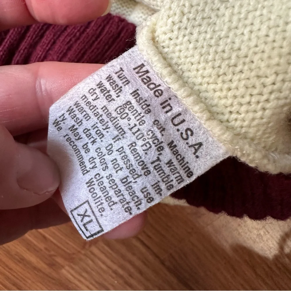 Men’s Vintage XL Puritan Cream and Burgundy‎ Alpine Crewneck Sweater